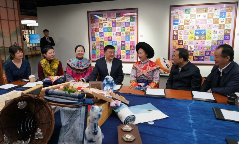 �ӡ����Ѱ���������Ļ����ܡ� �������̽�����ʵ����·��